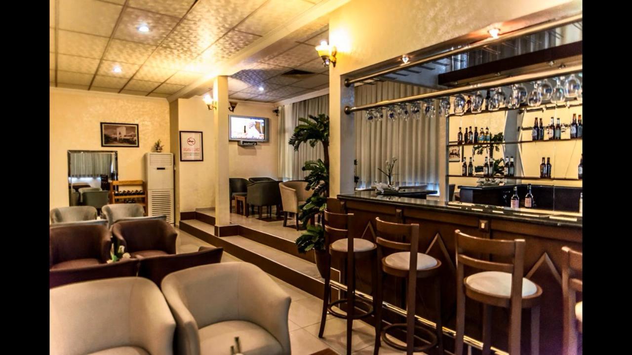 Kristal Otel Адана Екстериор снимка