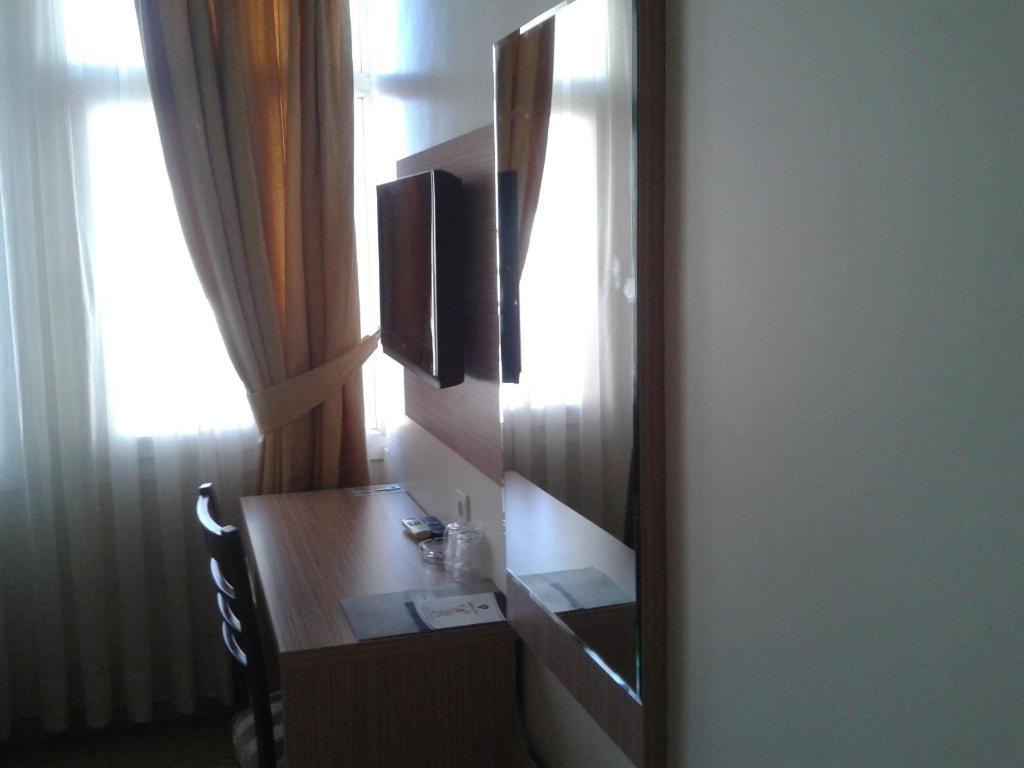 Kristal Otel Адана Екстериор снимка