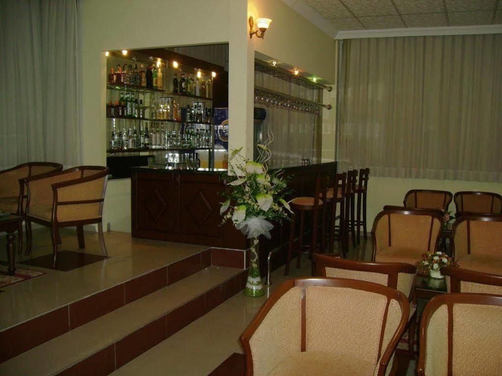 Kristal Otel Адана Екстериор снимка